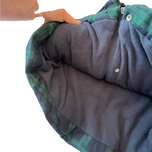 Old navy women’s cozy puffer vest. Size medium! NWOT - Picture 6 of 6